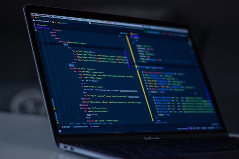 GraphQL vs REST: Choosing the Right API Style for Your App